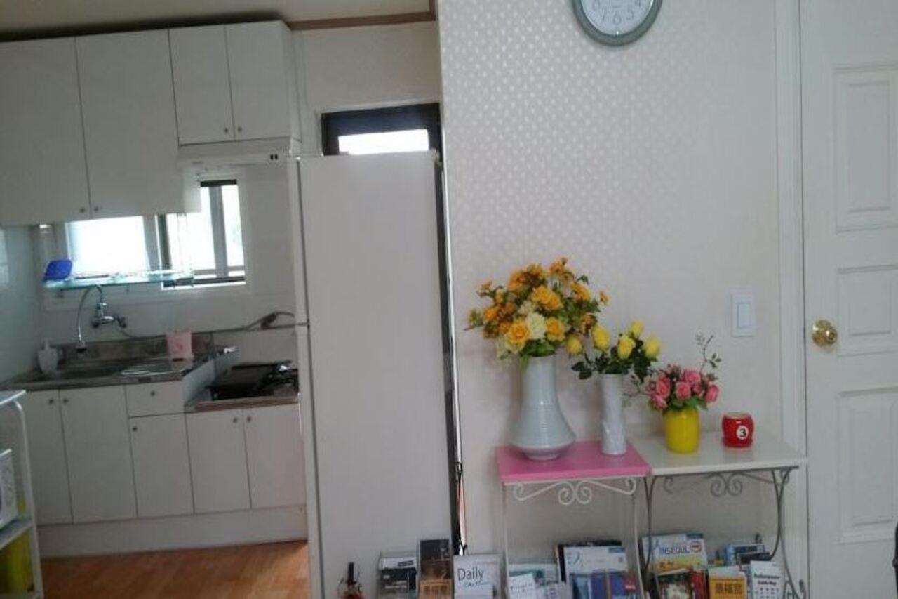Alpha Guesthouse Seoul Bagian luar foto