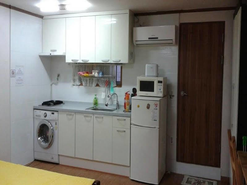 Alpha Guesthouse Seoul Bagian luar foto